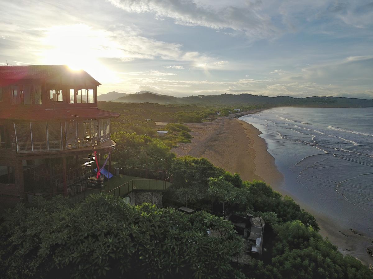 Magnific Rock - Surf Resort & Yoga Retreat Nicaragua Popoyo Exterior photo