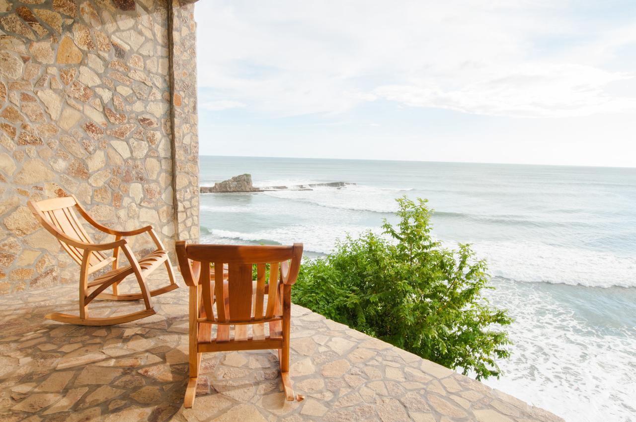 Magnific Rock - Surf Resort & Yoga Retreat Nicaragua Popoyo Exterior photo